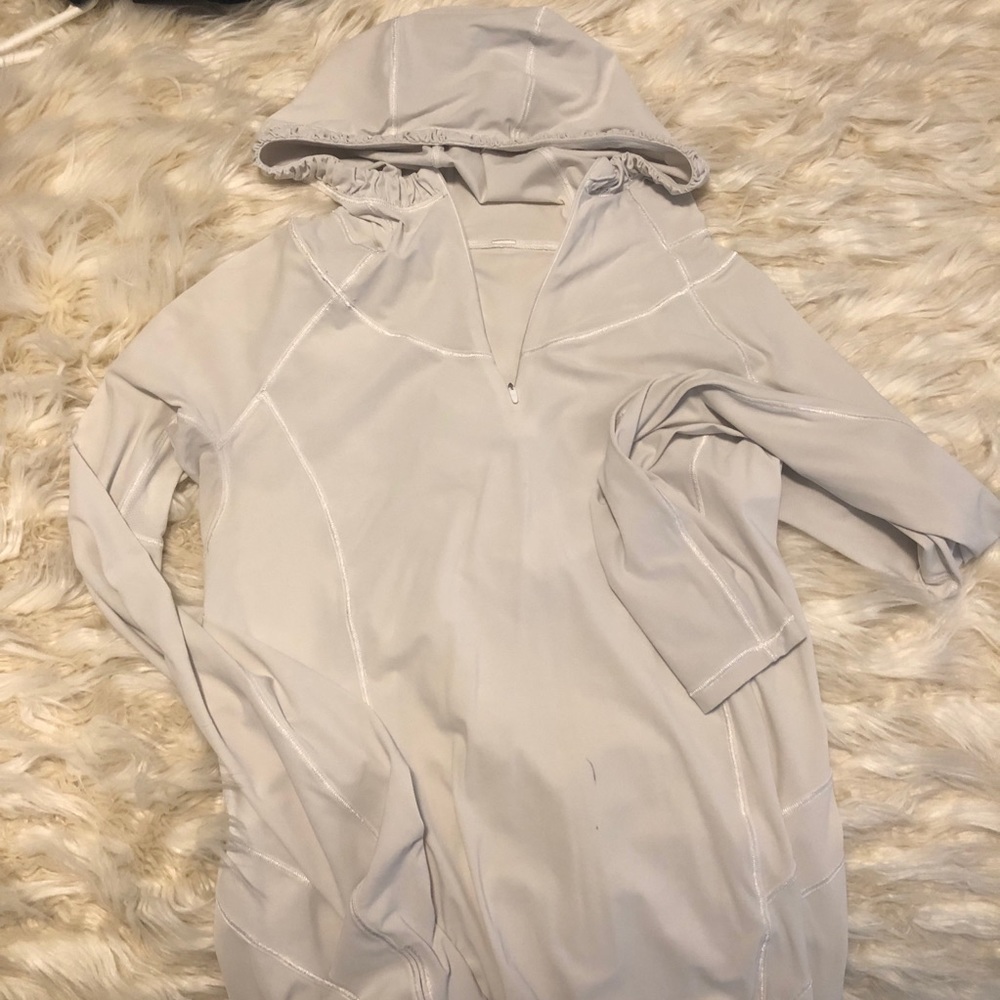 LULULEMON 🍋 water bound hoodie sz 6